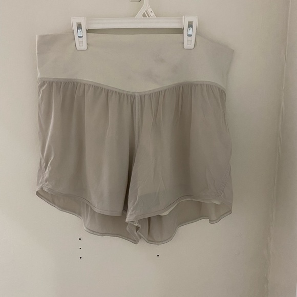 nulu mesh lululemon shorts - Picture 2 of 3